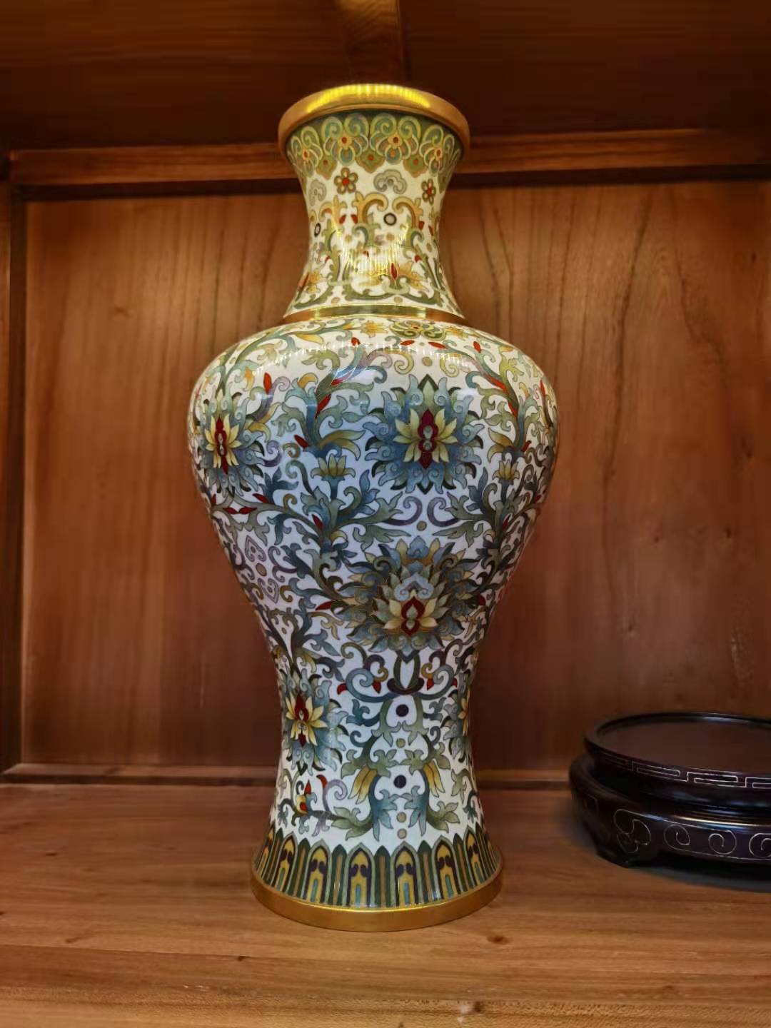 大唐風韻景泰藍瓶